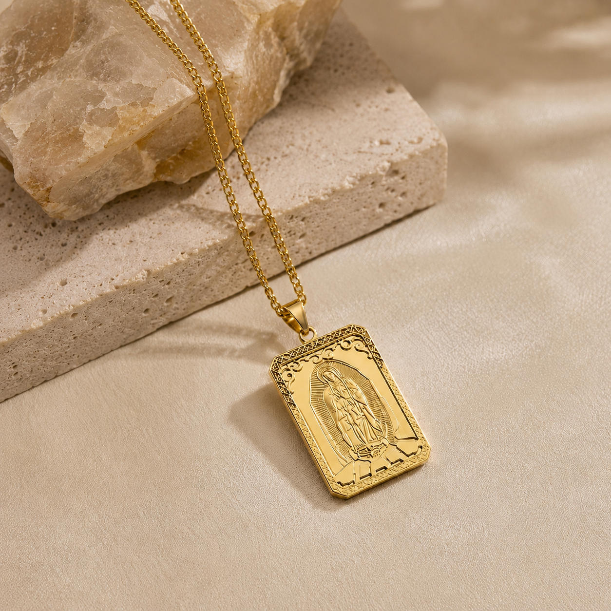 Medalla de la Virgen María